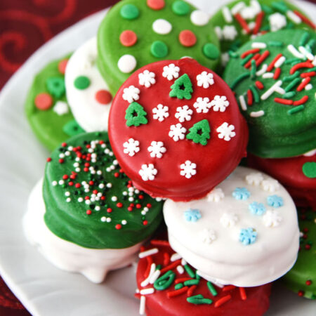 Dipped Oreo Cookies for Christmas - Cupcake Diaries