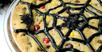 Spiderweb Cookie Cake