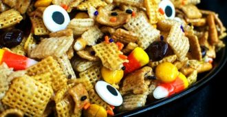 Halloween Chex Treat