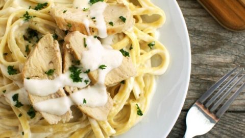 Copycat Olive Garden Chicken Alfredo