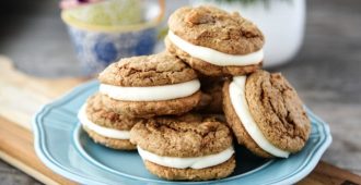 Carrot Cake Cookies - These copycat cookies from the iconic Writer's Stop in Disney's Hollywood Studios is the perfect dessert for any occasion!