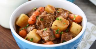 Easy Slow Cooker Beef Stew