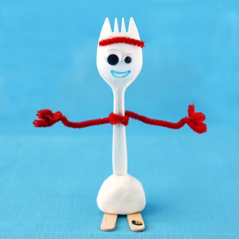 How to Make Forky from Toy Story 4 - Cupcake Diaries